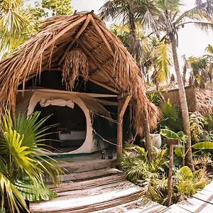 Uman Glamping & Cenote Tulum Pueblo